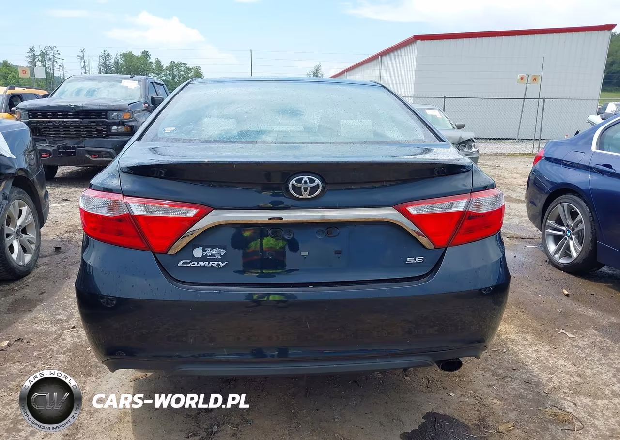 2015 Toyota Camry Se VIN:4T1BF1FK8FU109258 - 16