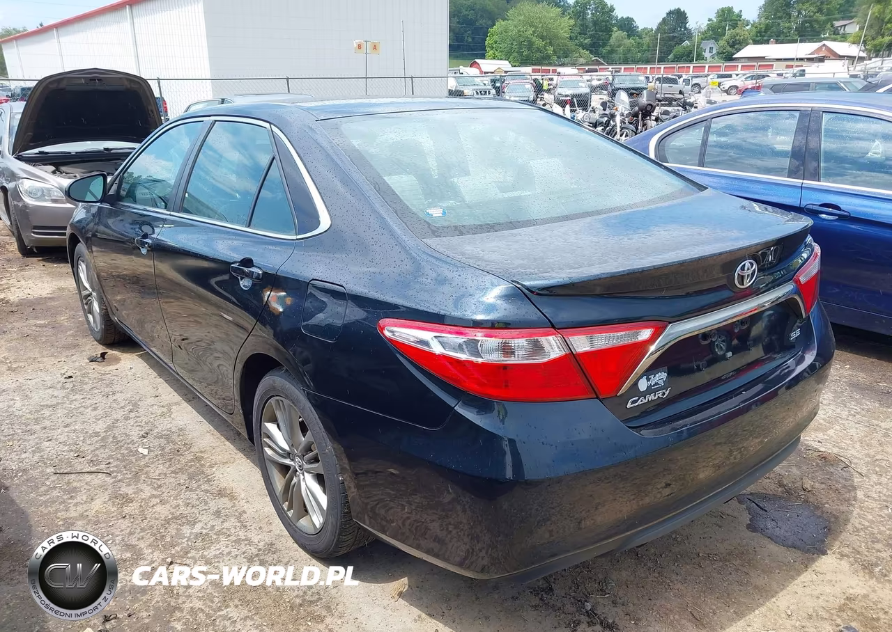 2015 Toyota Camry Se VIN:4T1BF1FK8FU109258 - 3