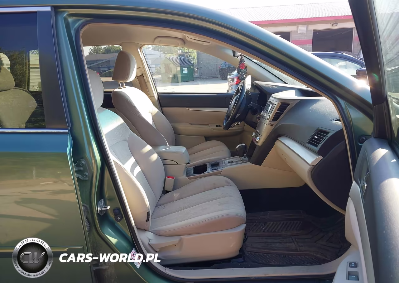 2013 Subaru Outback 2.5I Premium VIN:4S4BRBCC4D3204588 - 5