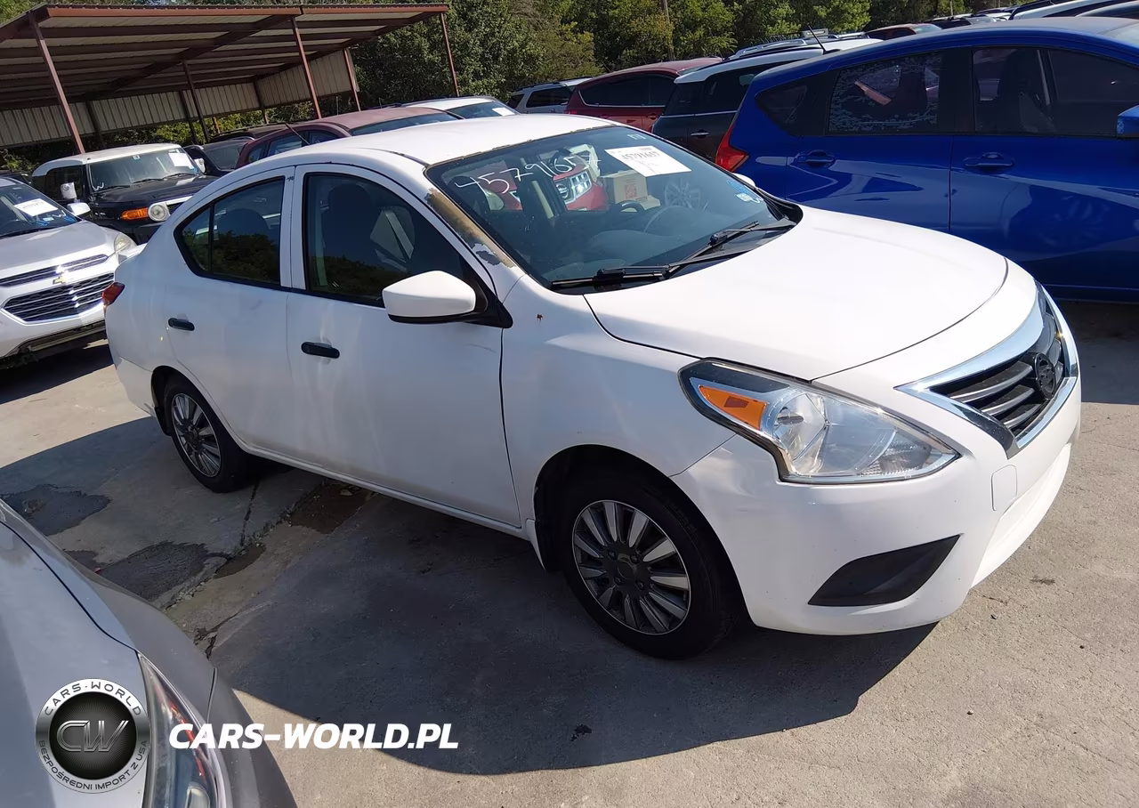 2017 Nissan Versa 1.6 S+