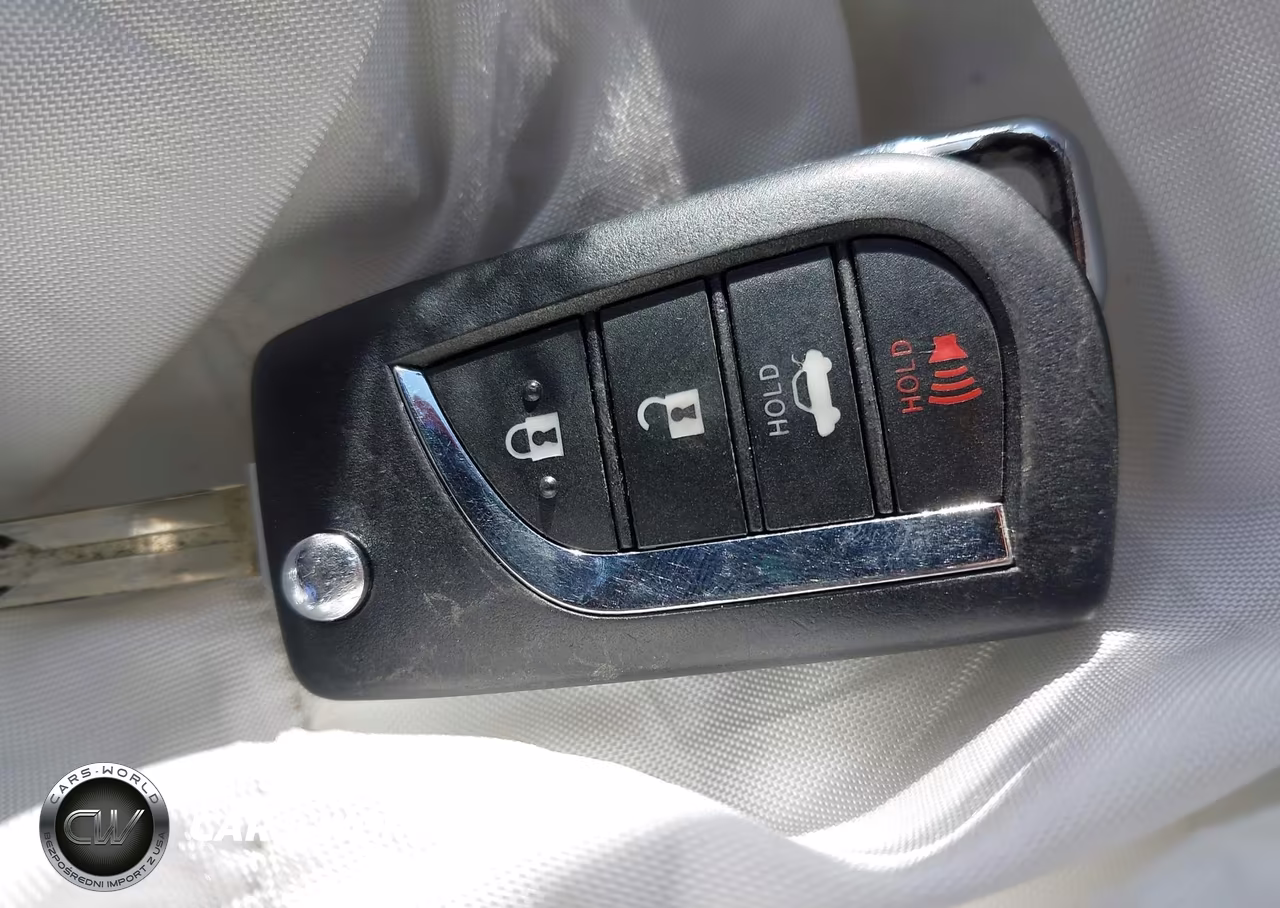 2018 Toyota Camry Se VIN:JTNB11HK3J3048833 - 11