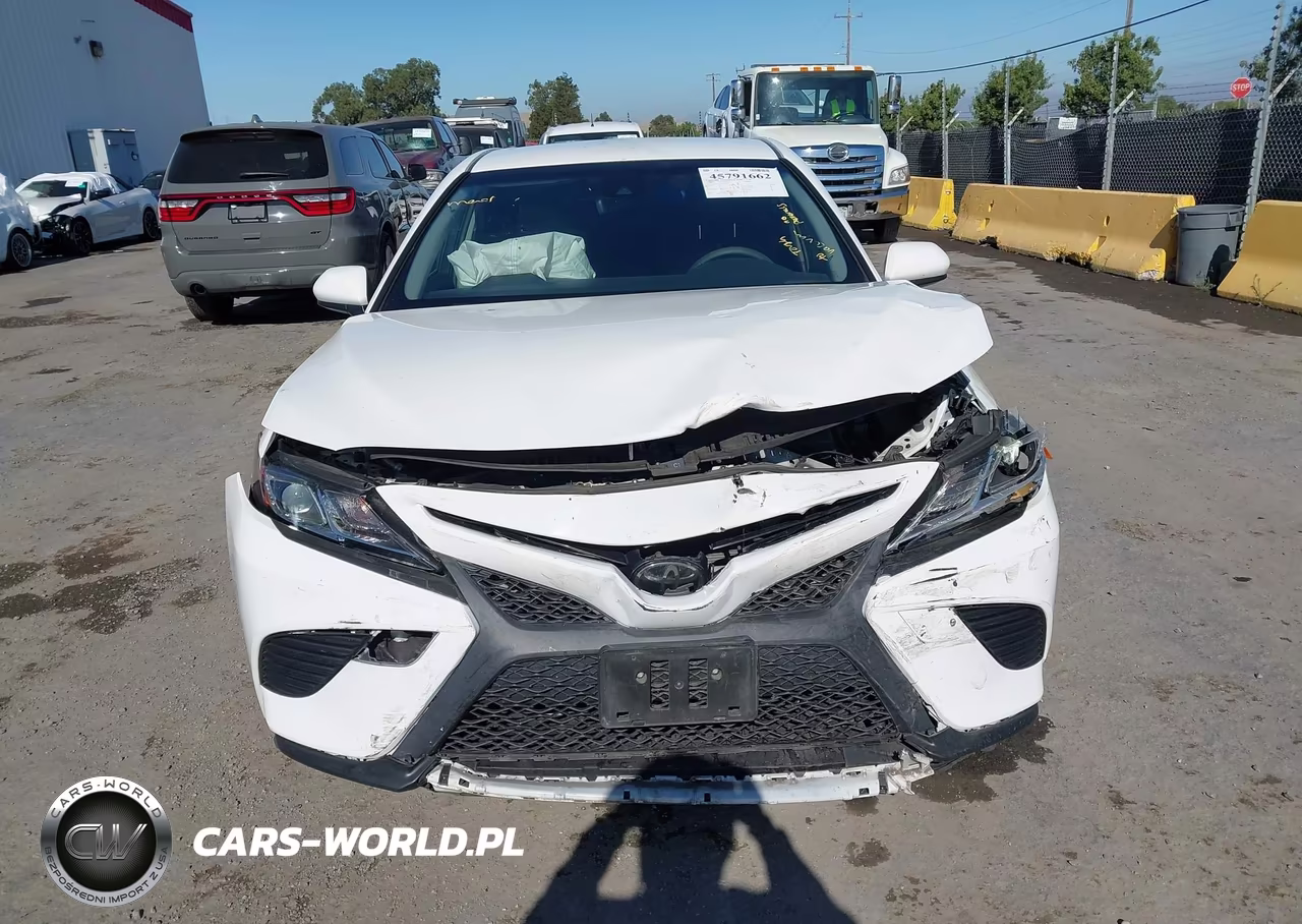 2018 Toyota Camry Se VIN:JTNB11HK3J3048833 - 12