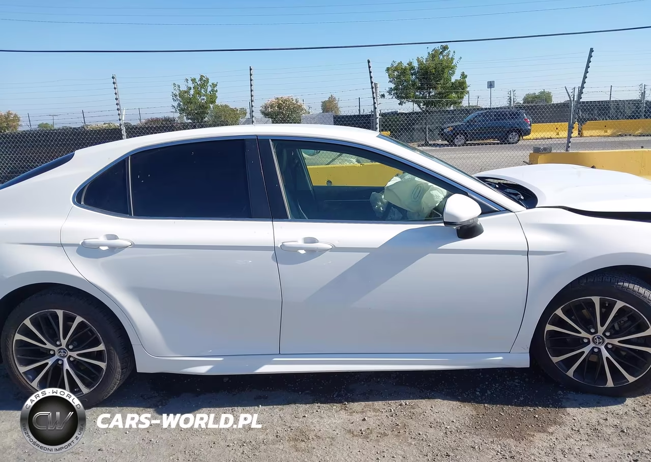 2018 Toyota Camry Se VIN:JTNB11HK3J3048833 - 13