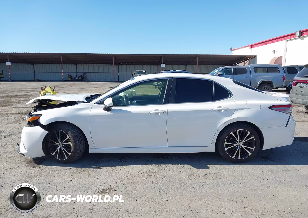 2018 Toyota Camry Se VIN:JTNB11HK3J3048833 - 14