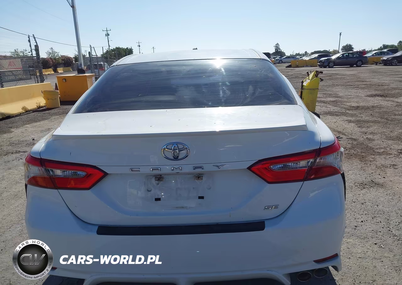 2018 Toyota Camry Se VIN:JTNB11HK3J3048833 - 16