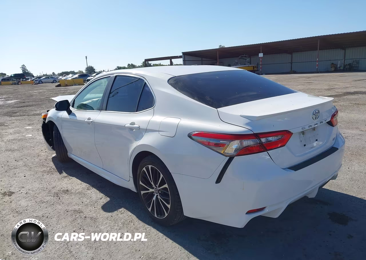 2018 Toyota Camry Se VIN:JTNB11HK3J3048833 - 3