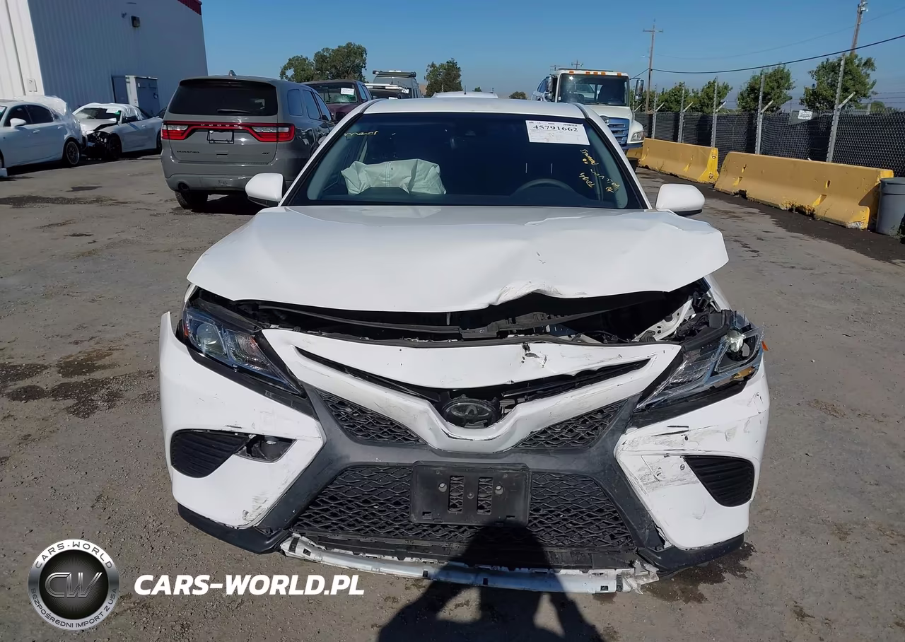 2018 Toyota Camry Se VIN:JTNB11HK3J3048833 - 6