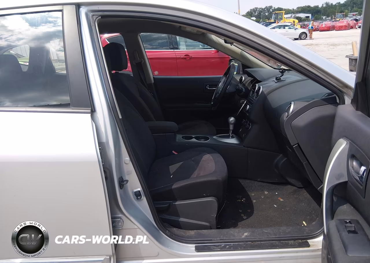 2011 Nissan Rogue S VIN:JN8AS5MT1BW161042 - 5