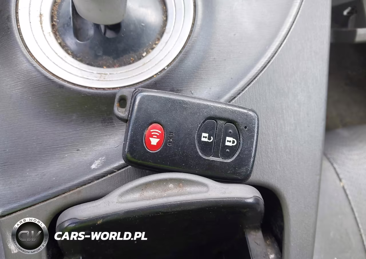 2011 Toyota Prius Two VIN:JTDKN3DU7B0301022 - 11