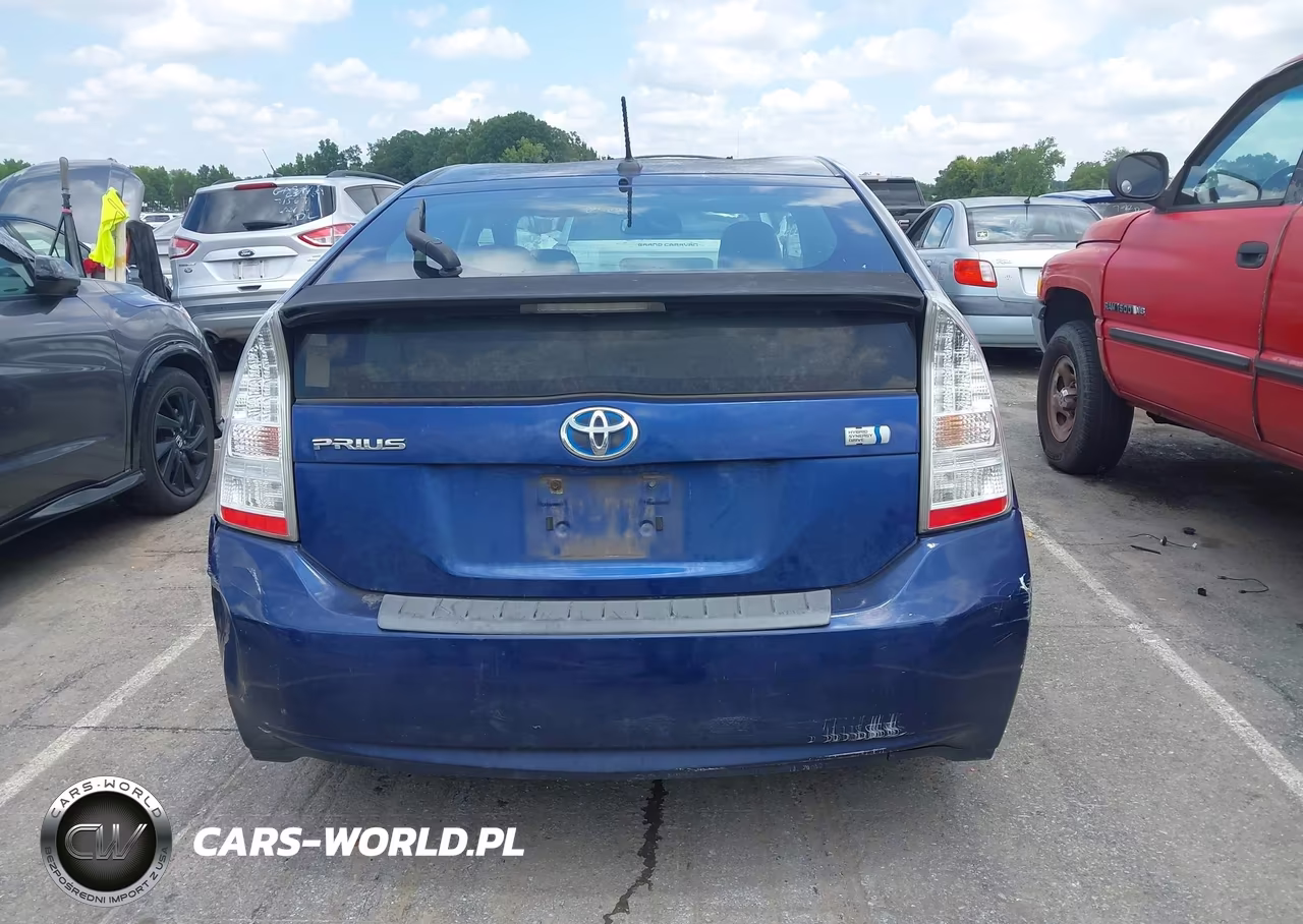 2011 Toyota Prius Two VIN:JTDKN3DU7B0301022 - 16