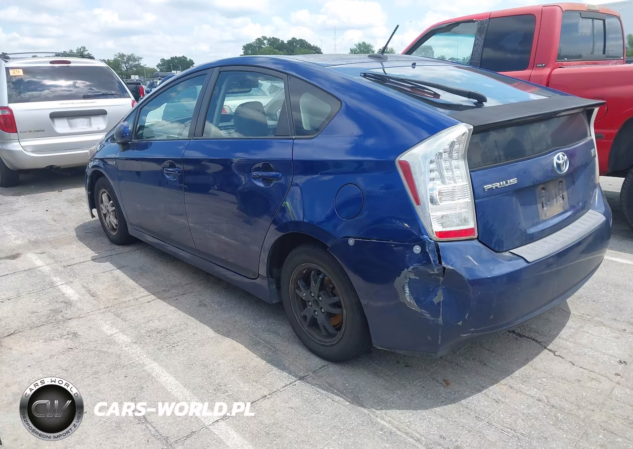 2011 Toyota Prius Two VIN:JTDKN3DU7B0301022 - 3