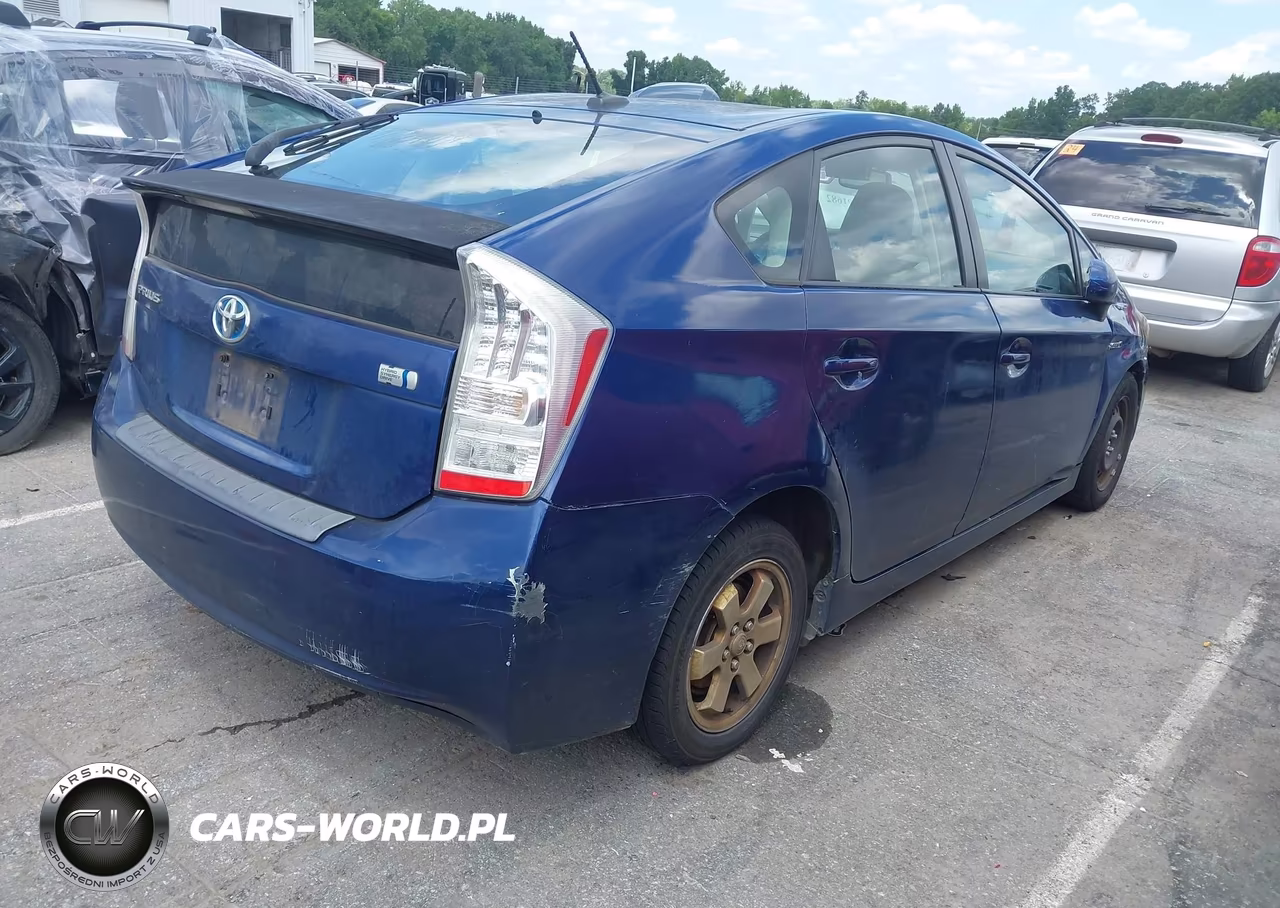 2011 Toyota Prius Two VIN:JTDKN3DU7B0301022 - 4