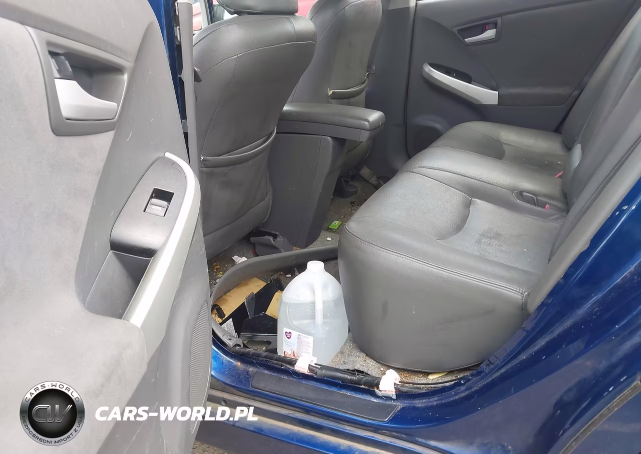 2011 Toyota Prius Two VIN:JTDKN3DU7B0301022 - 8