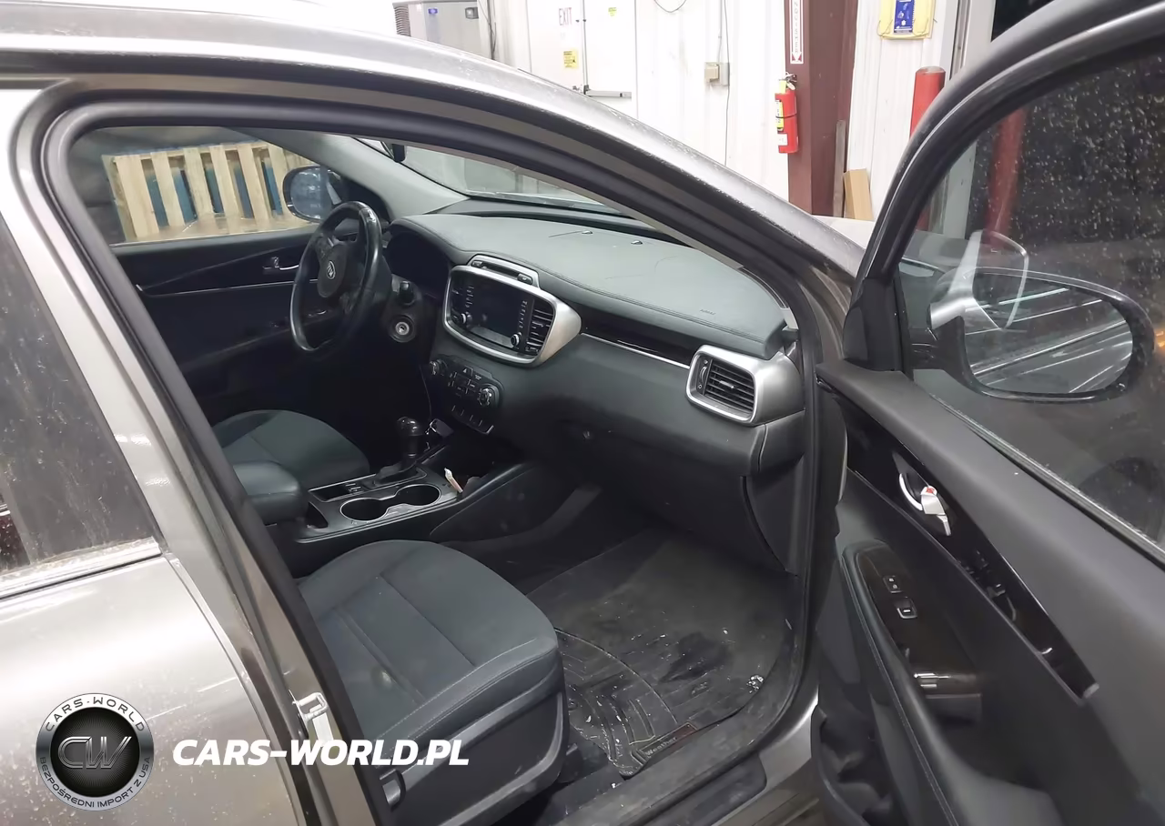 2018 Kia Sorento 3.3L Lx VIN:5XYPG4A55JG359674 - 5