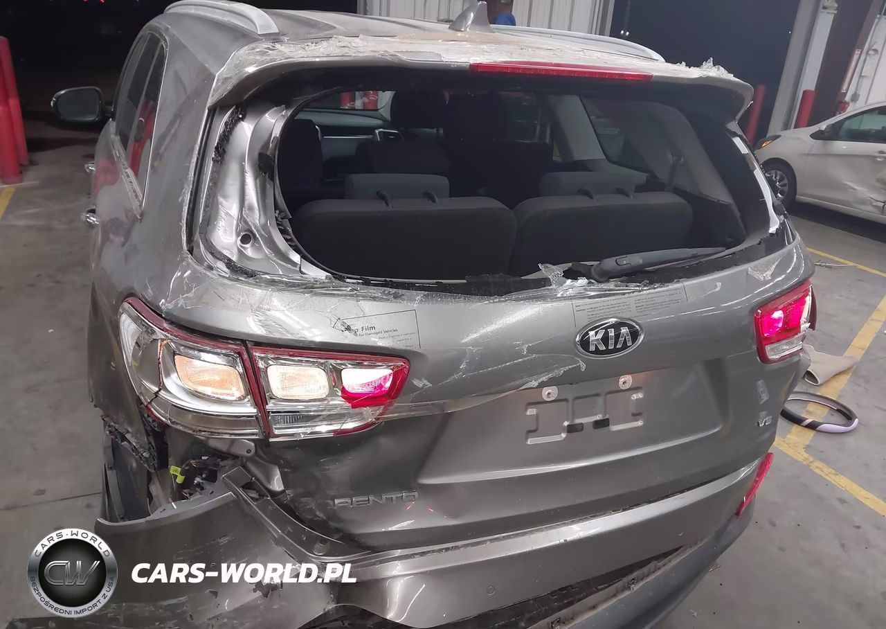 2018 Kia Sorento 3.3L Lx VIN:5XYPG4A55JG359674 - 6