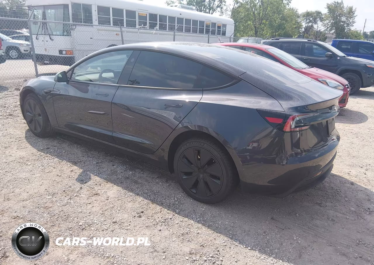 2025 Tesla Model 3 Long Range Rear-Wheel Drive-Standard Rear-Wheel Drive VIN:5YJ3E1EA5SF904825 - 3