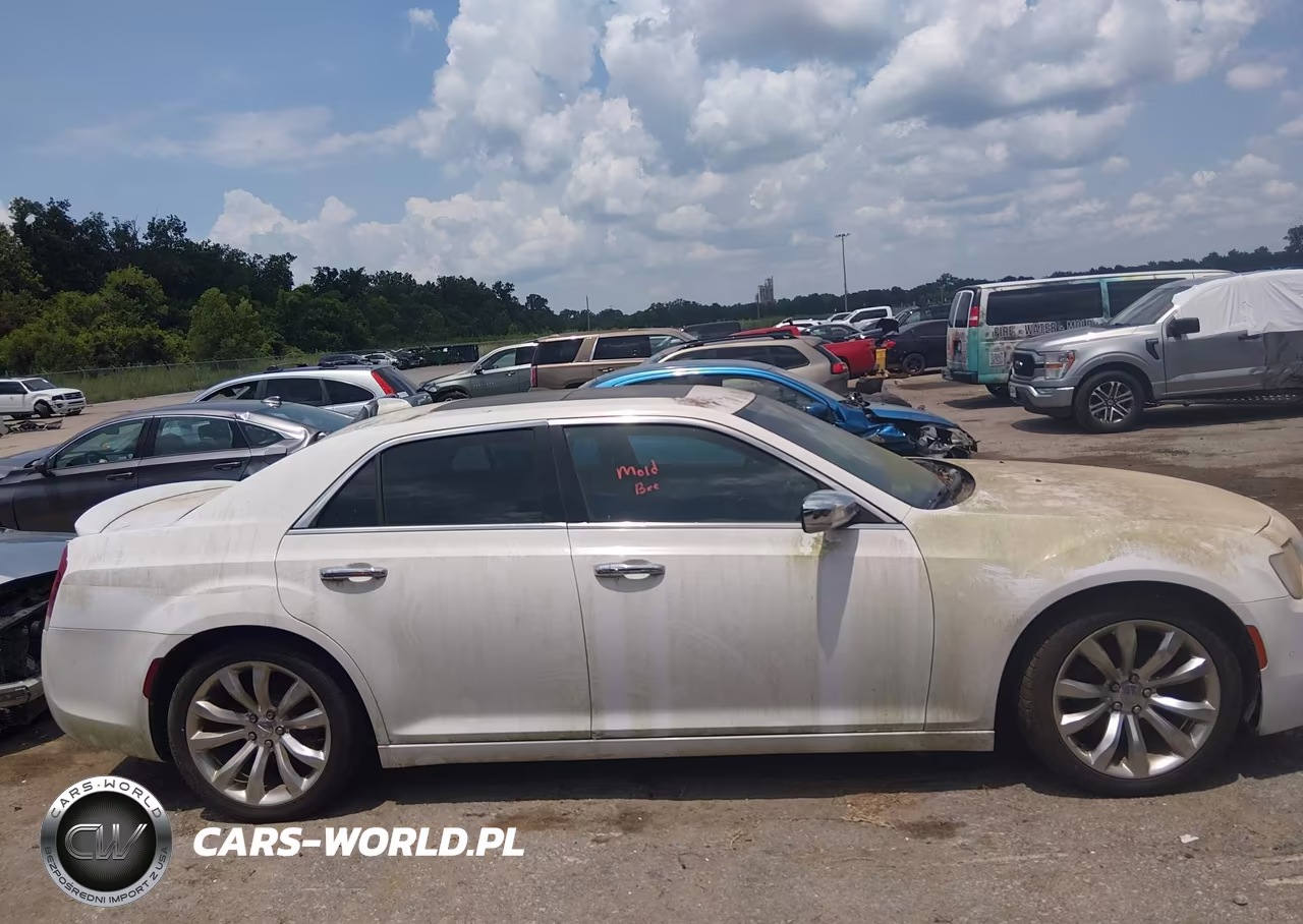 2017 Chrysler 300C VIN:2C3CCAEG7HH586546 - 13