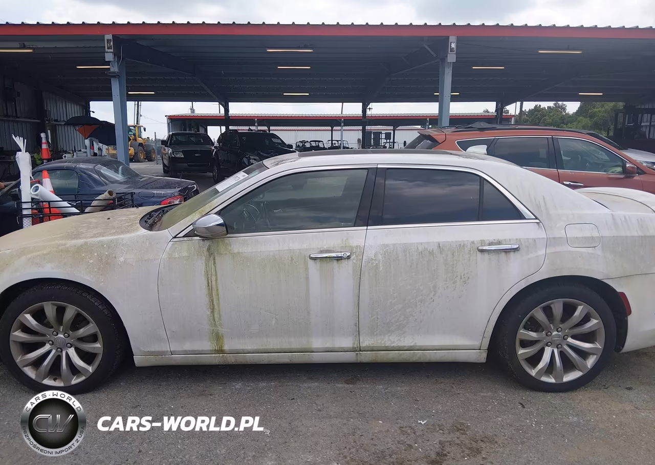 2017 Chrysler 300C VIN:2C3CCAEG7HH586546 - 14