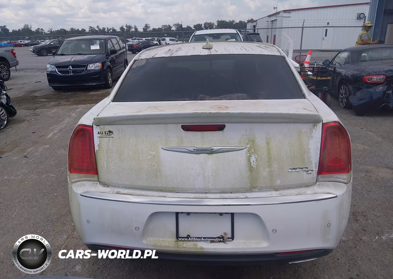2017 Chrysler 300C VIN:2C3CCAEG7HH586546 - 16