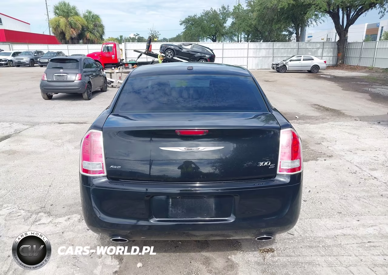 2014 Chrysler 300 300S VIN:2C3CCAGGXEH124457 - 16