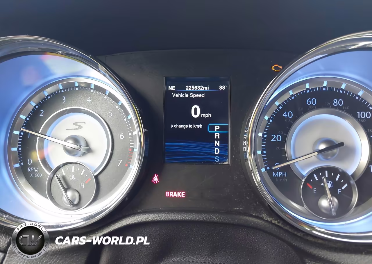 2014 Chrysler 300 300S VIN:2C3CCAGGXEH124457 - 7