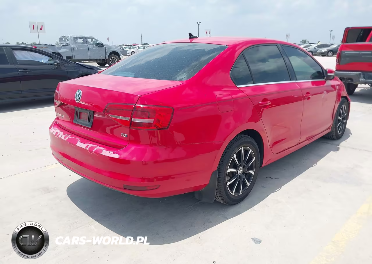 2015 Volkswagen Jetta 2.0L Tdi Se VIN:3VWLA7AJXFM318432 - 4