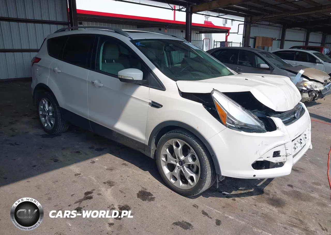 2014 Ford Escape Titanium – zdjęcie 1 z 17