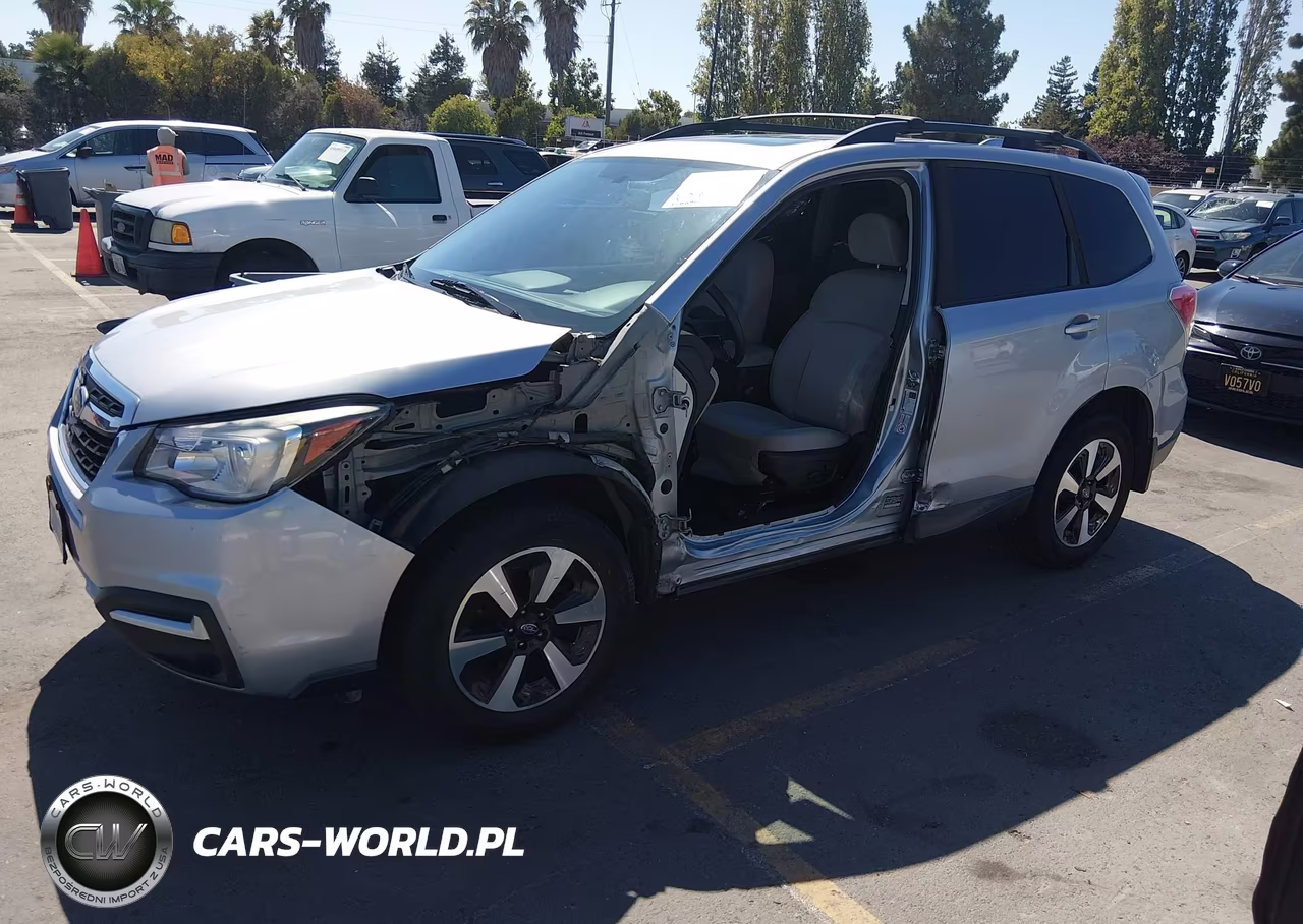 2017 Subaru Forester 2.5I Premium VIN:JF2SJAEC8HH512392 - 2