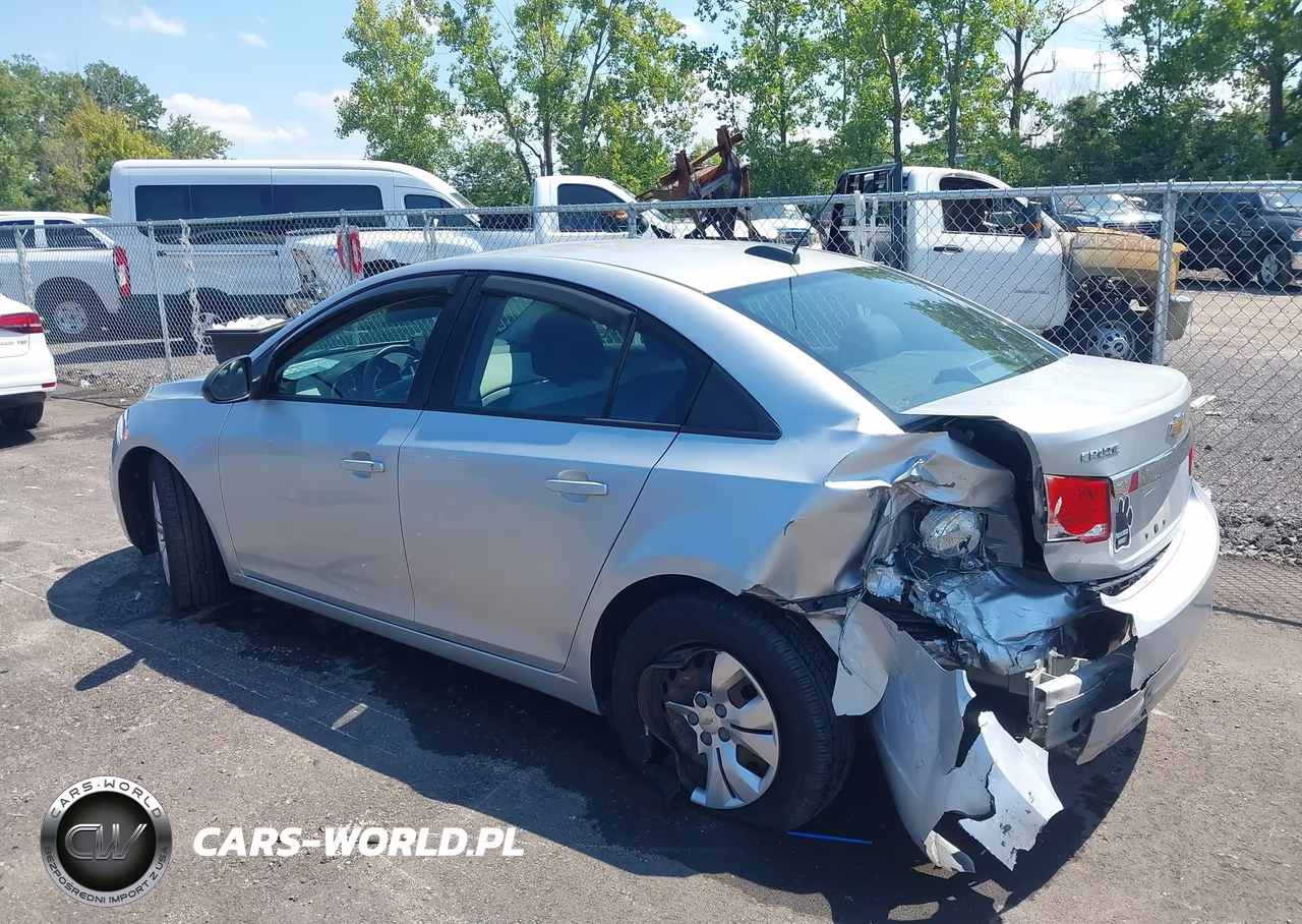 2016 Chevrolet Cruze Limited Ls Auto VIN:1G1PC5SH1G7212387 - 3