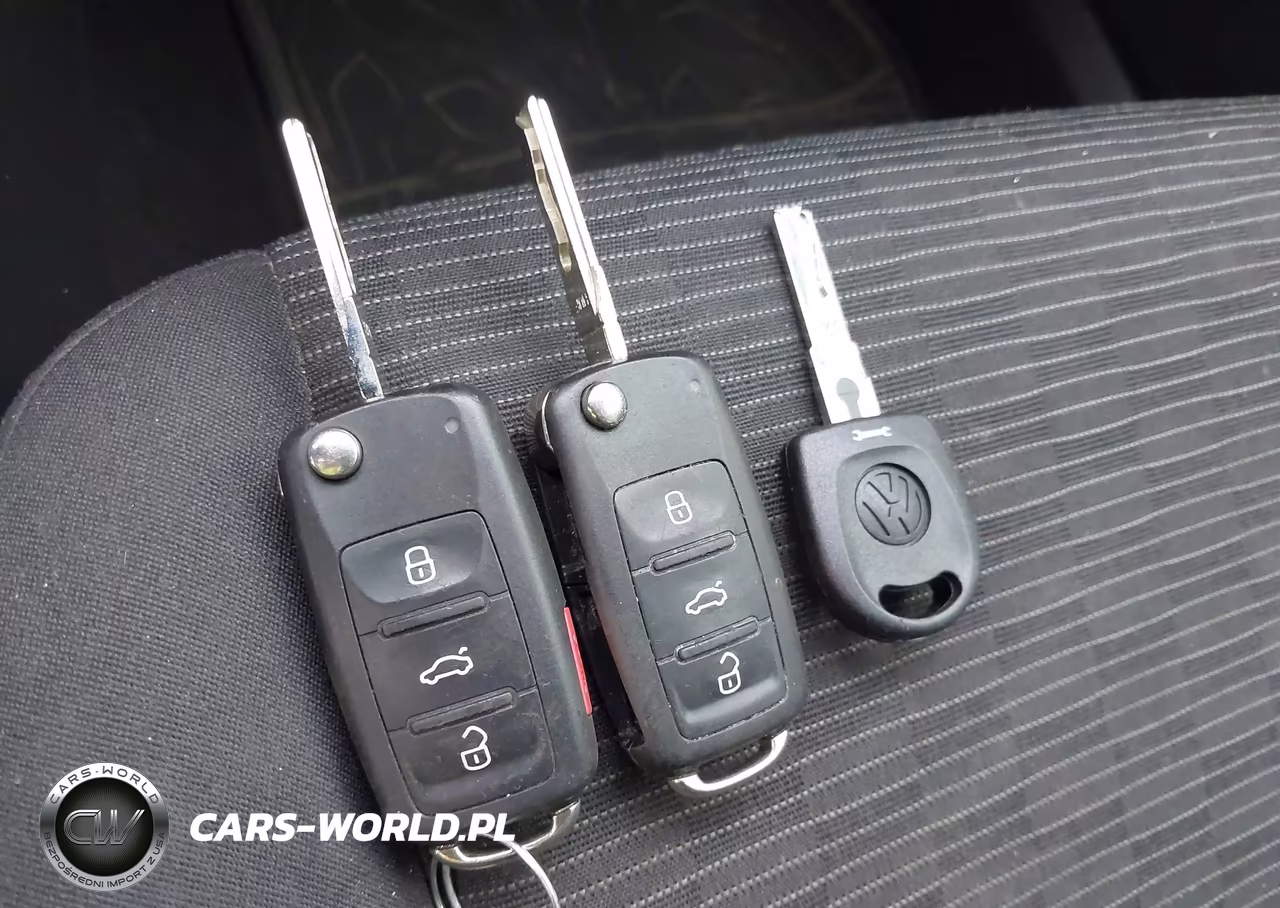 2017 Volkswagen Tiguan 2.0T-2.0T S VIN:WVGAV7AX9HK042768 - 11