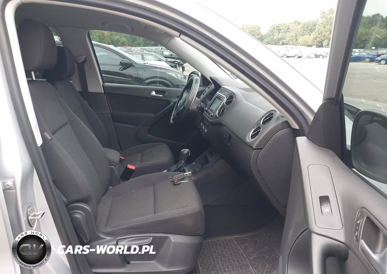 2017 Volkswagen Tiguan 2.0T-2.0T S VIN:WVGAV7AX9HK042768 - 5