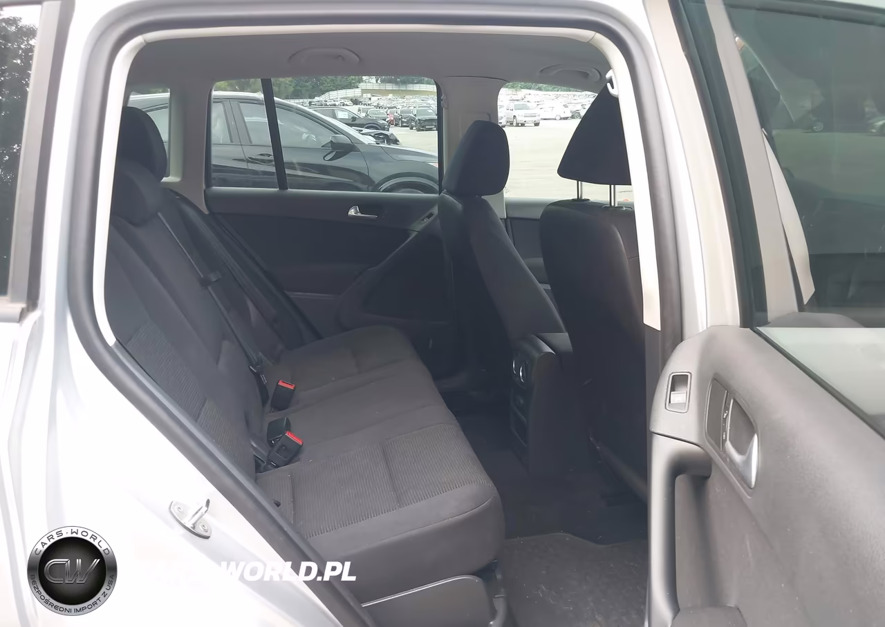 2017 Volkswagen Tiguan 2.0T-2.0T S VIN:WVGAV7AX9HK042768 - 8