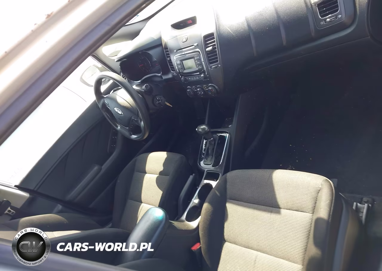 2017 Kia Forte Lx VIN:3KPFK4A73HE061286 - 5