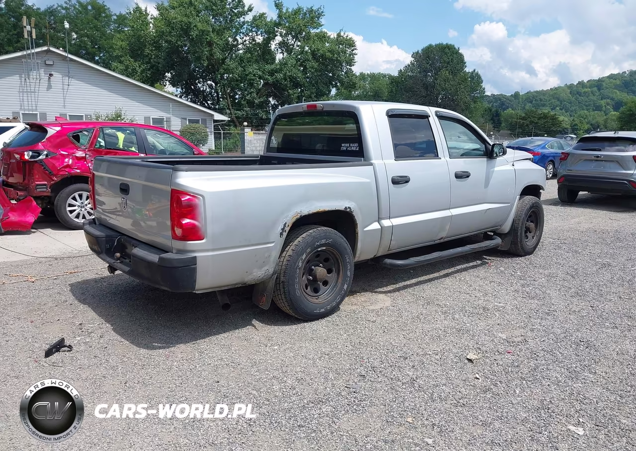 2008 Dodge Dakota Sxt-Bighorn-Lonestar VIN:1D7HW38KX8S538929 - 4