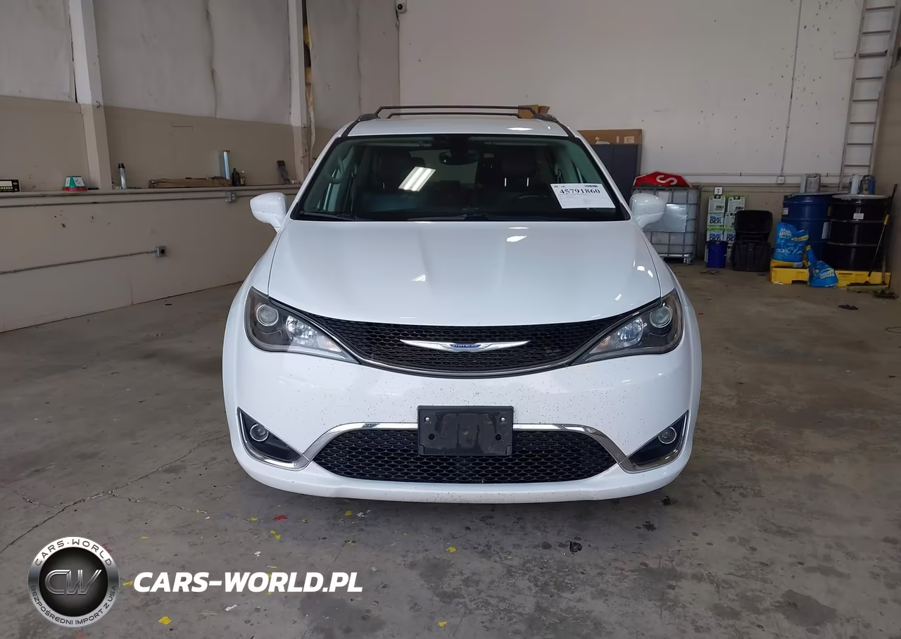 2019 Chrysler Pacifica Touring L VIN:2C4RC1BG1KR680630 - 12