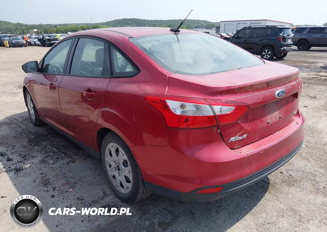 2012 Ford Focus Se VIN:1FAHP3F2XCL262187 - 3