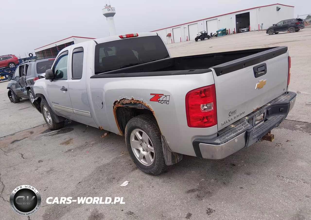 2013 Chevrolet Silverado 1500 Lt VIN:1GCRKSE72DZ264387 - 3