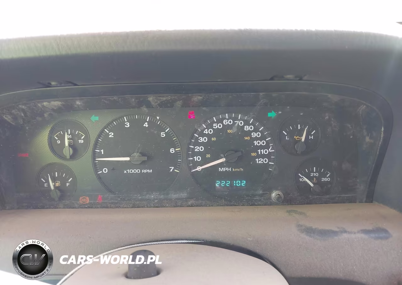 2002 Jeep Grand Cherokee Sport VIN:1J4GW38NX2C201141 - 7