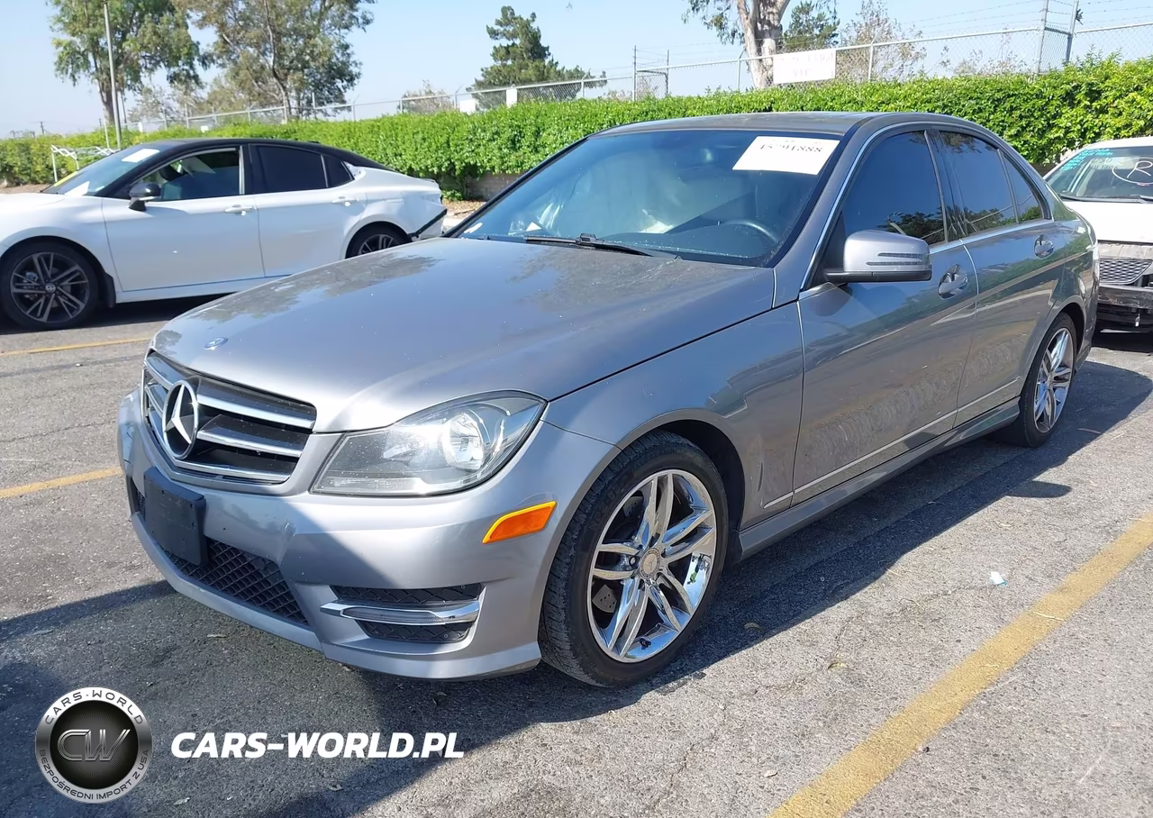 2014 Mercedes-Benz C 250 Sport VIN:WDDGF4HB5EA962957 - 2