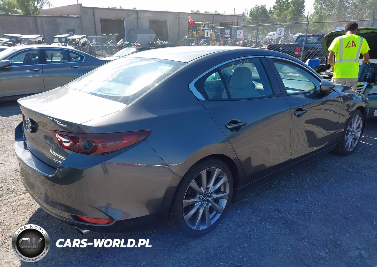 2021 Mazda Mazda3 Preferred VIN:3MZBPBCM1MM207592 - 4