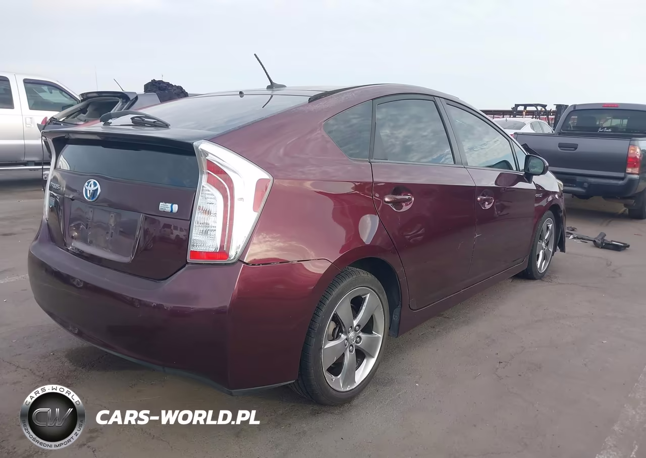2013 Toyota Prius Three Se VIN:JTDKN3DU4D5572027 - 4