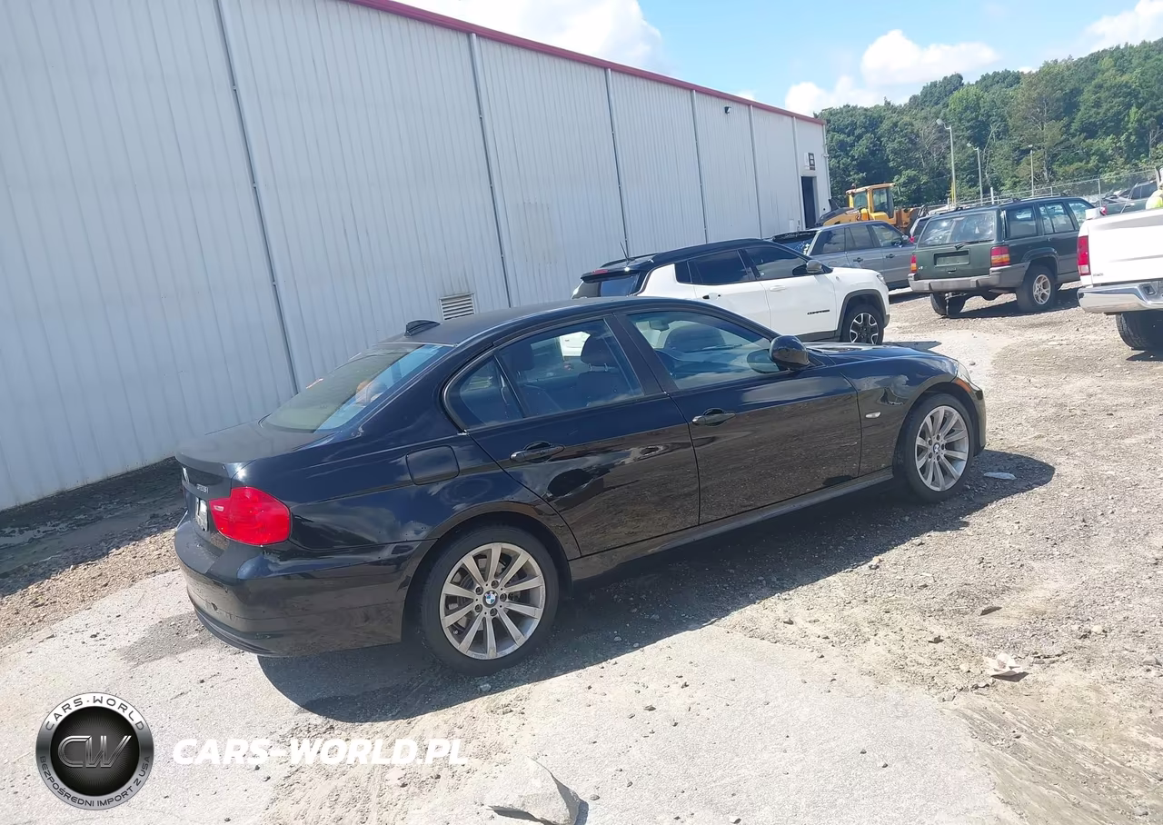 2011 BMW 328I VIN:WBAPH7C57BE852534 - 4
