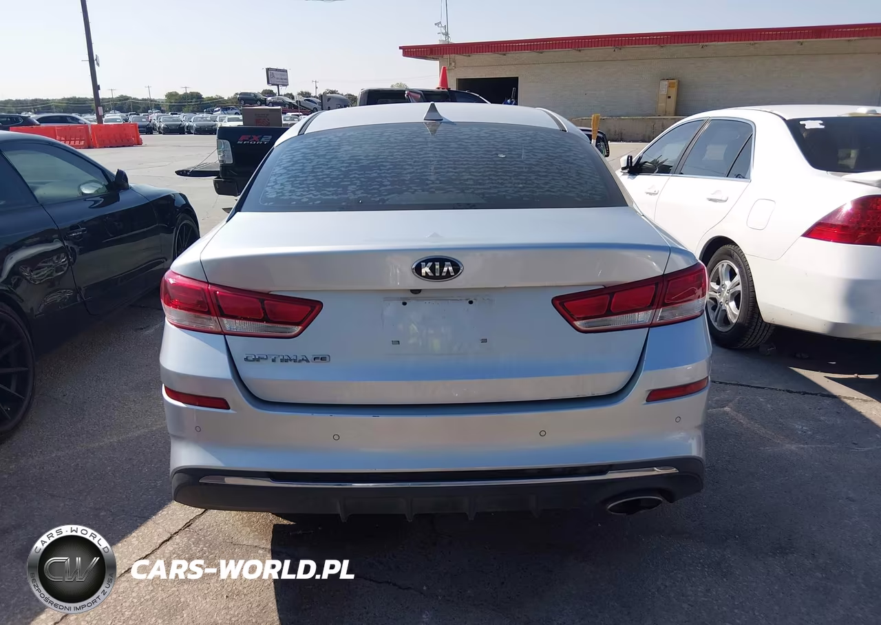 2020 Kia Optima Lx VIN:5XXGT4L32LG426018 - 16