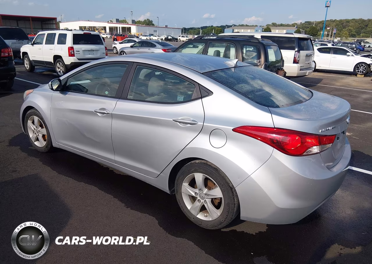 2013 Hyundai Elantra Gls VIN:5NPDH4AE5DH351510 - 3