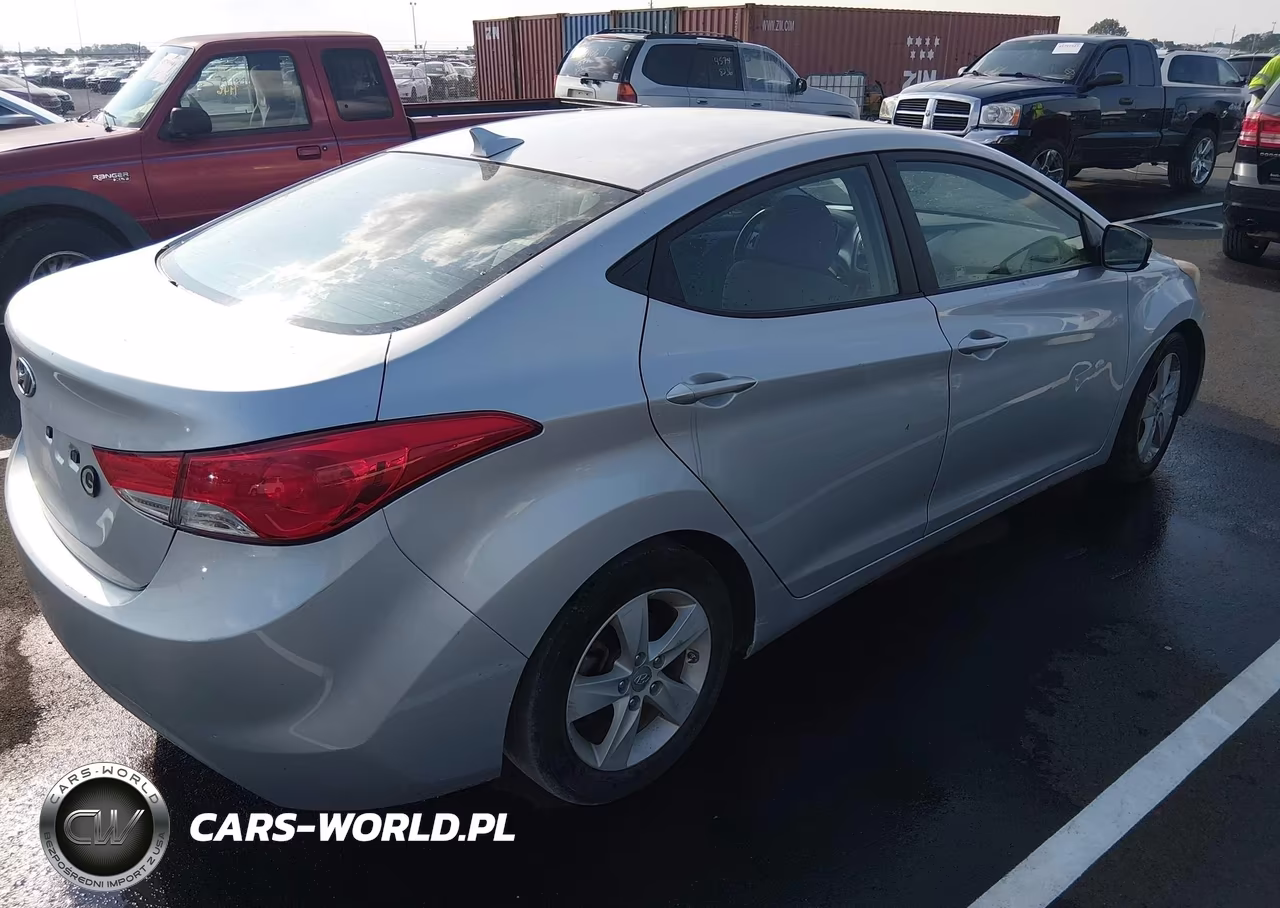 2013 Hyundai Elantra Gls VIN:5NPDH4AE5DH351510 - 4