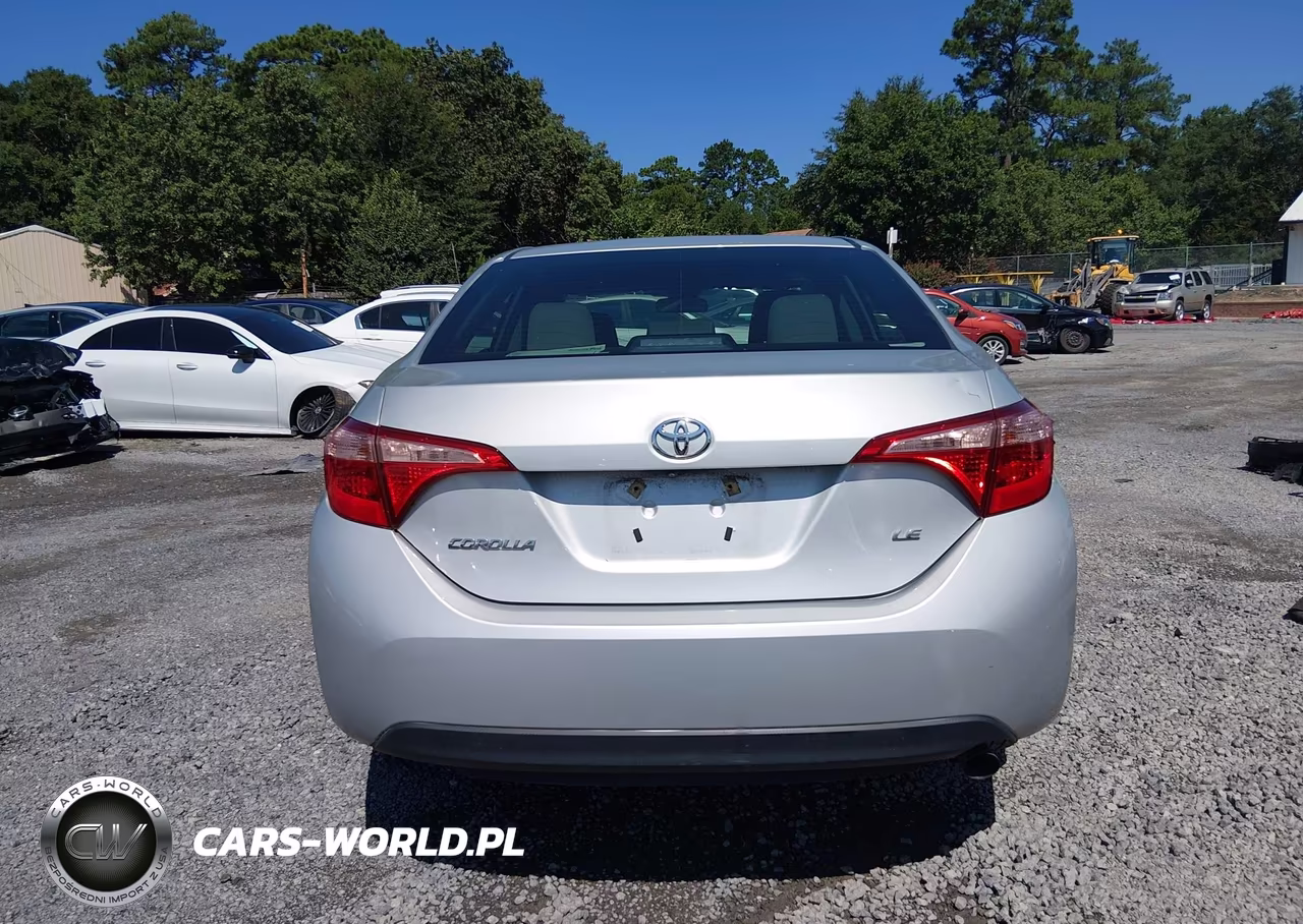 2018 Toyota Corolla Le VIN:2T1BURHE9JC001527 - 16
