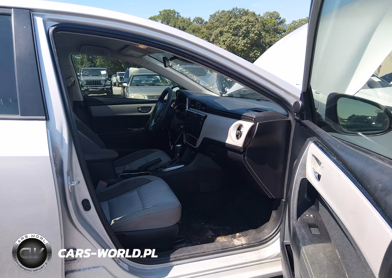 2018 Toyota Corolla Le VIN:2T1BURHE9JC001527 - 5