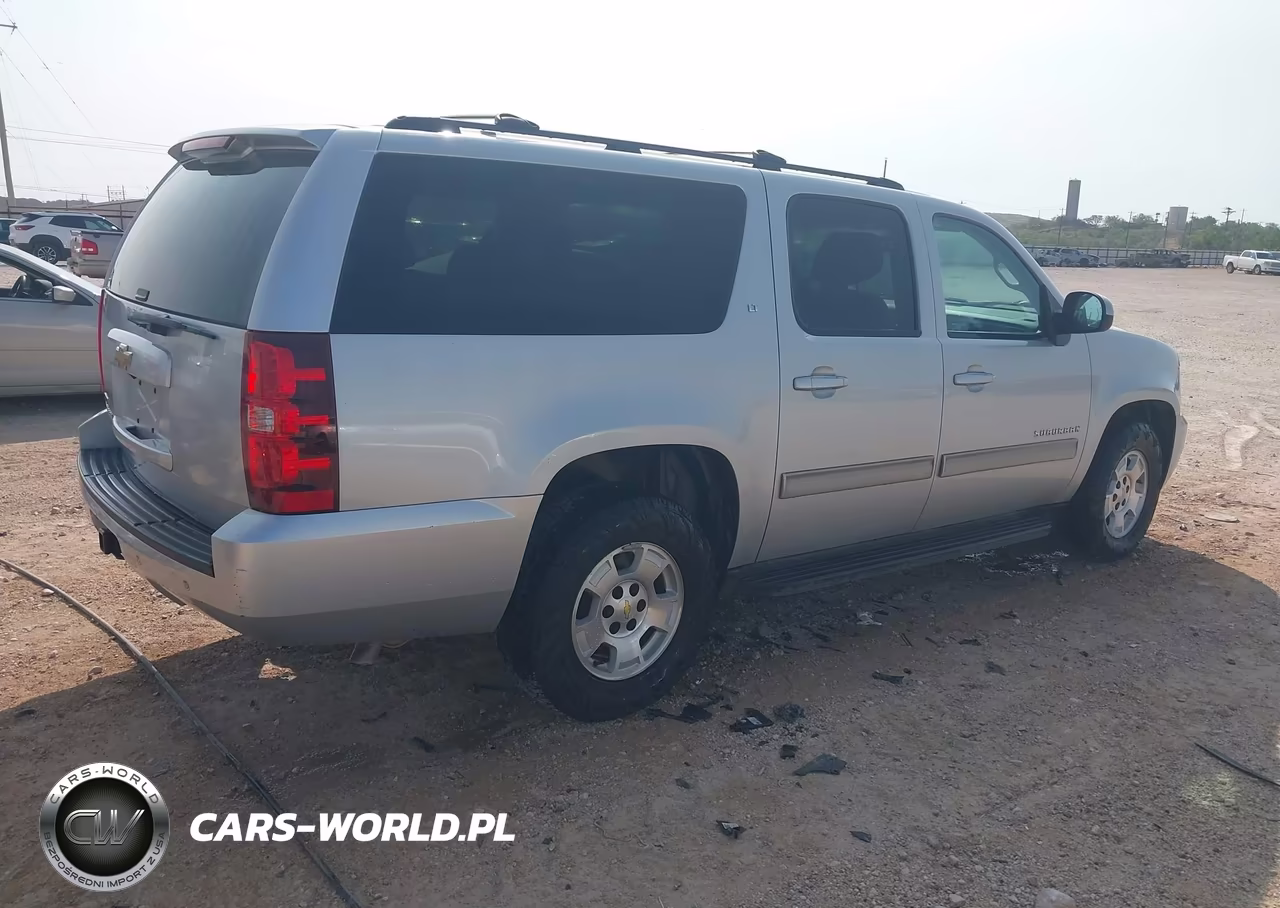 2013 Chevrolet Suburban Lt VIN:1GNSCJE01DR317213 - 4