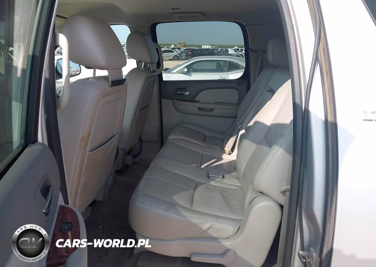 2013 Chevrolet Suburban Lt VIN:1GNSCJE01DR317213 - 8