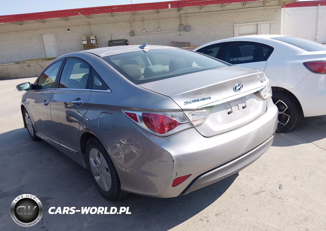 2012 Hyundai Sonata Hybrid VIN:KMHEC4A44CA027279 - 3